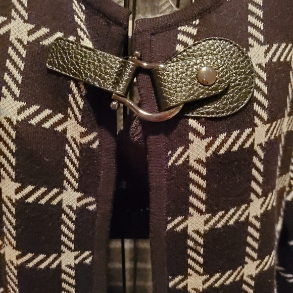 Woman's NWT Anne Klein sweater - Picture 9 of 9